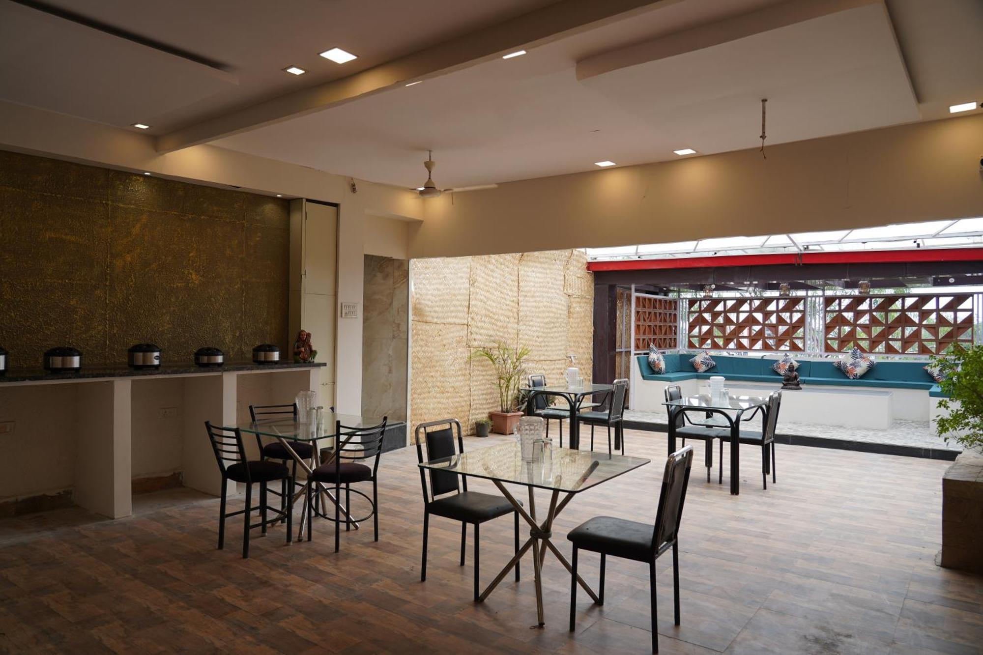 Hotel Suryodaya Ujjain Extérieur photo