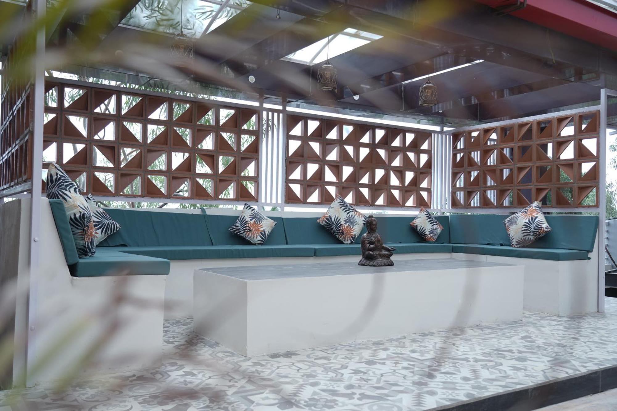 Hotel Suryodaya Ujjain Extérieur photo
