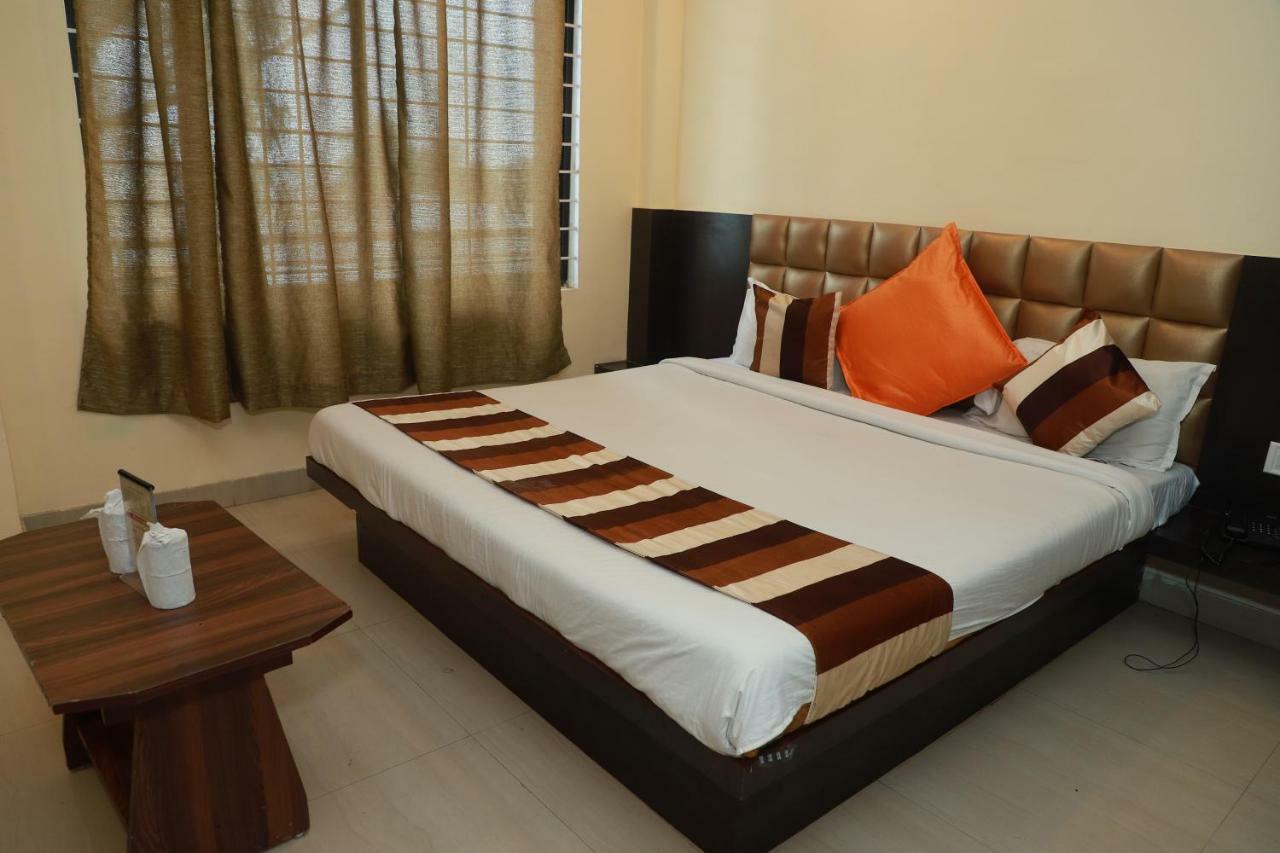 Hotel Suryodaya Ujjain Extérieur photo